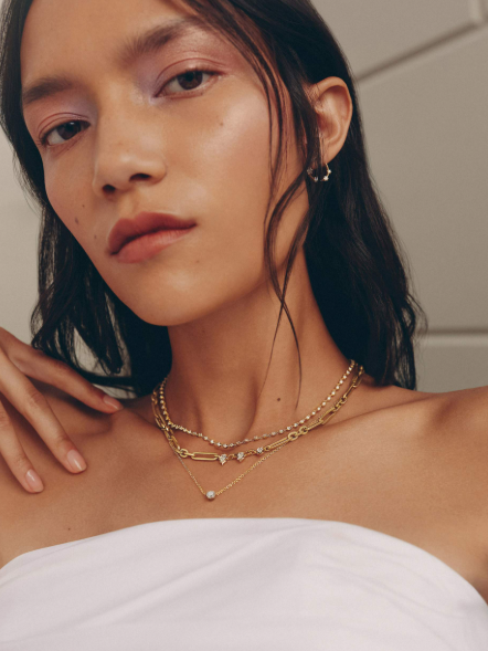 How to Wear Jewellery in the Summer: Stay Stylish and Comfortable
