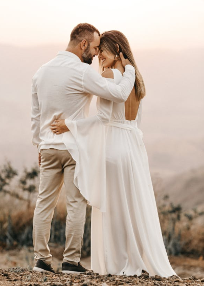 How to Dress for a Summer Wedding: Your Ultimate Style Guide