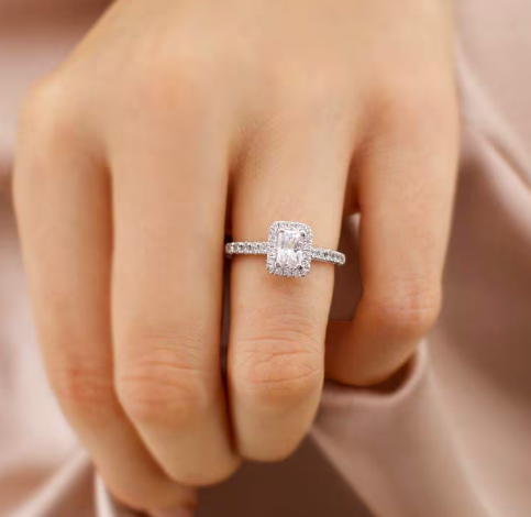 How to Choose the Ideal Engagement Ring for Valentine’s Day