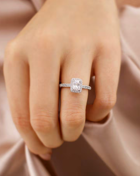 How to Choose the Ideal Engagement Ring for Valentine’s Day