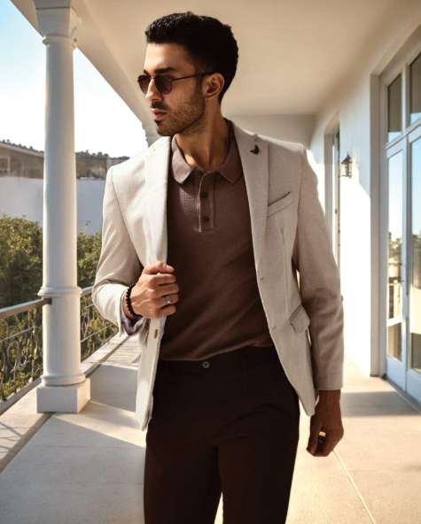 How to Effortlessly Style a Blazer with a T-Shirt