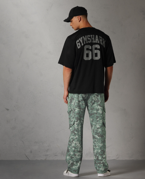 How to Style an Oversized T-shirt with Cargo Pants: Outfit Ideas for Every Occasion