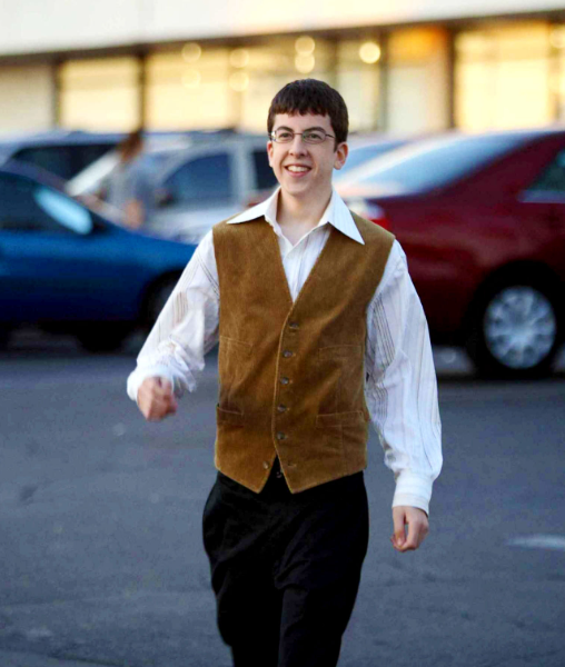 How to Style a Vest Without a Jacket: Confident Looks for Any Occasion