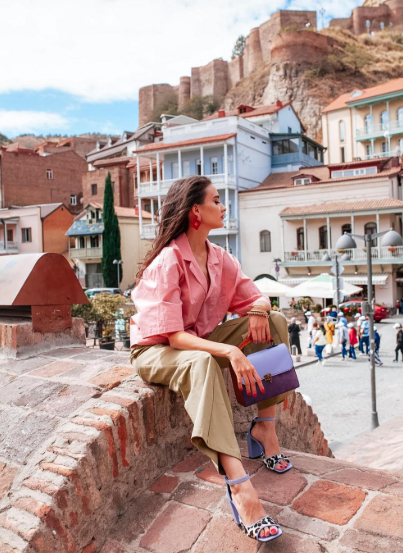 How to Stay Stylish and Cool This Summer