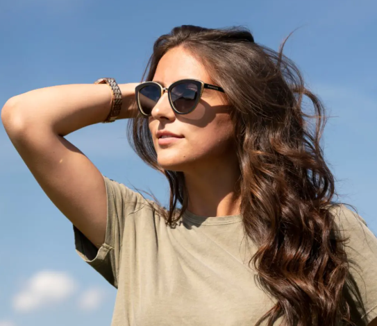 The Ultimate Guide to Choosing the Right Sunglasses for Your Face Shape