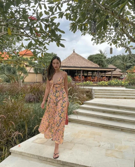 Tropical Chic: Fashion Ideas for Your Philippines Adventure