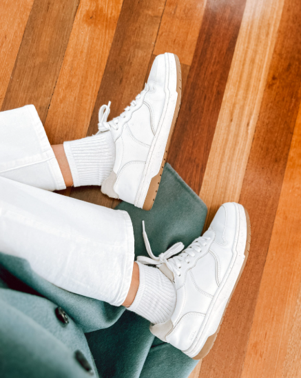 How to Choose the Perfect White Sneakers for Women
