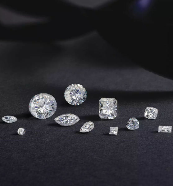 A Complete Guide to Buying Loose Diamonds