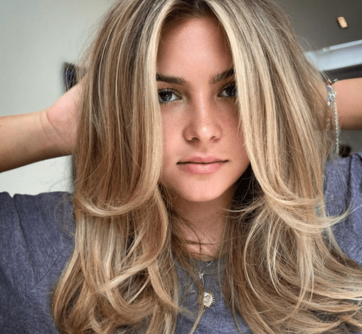 How to Keep Your Hairstyle Looking Fresh Without Visiting the Salon