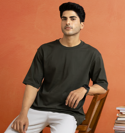 Relaxed Fit vs. Oversized: Understanding the Key Differences