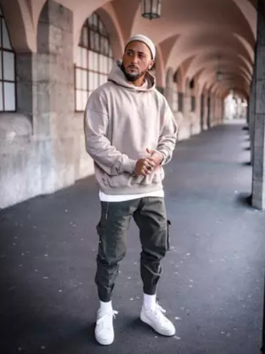 Cargo Pants and Oversized Hoodies: The Ultimate Streetwear Pairing