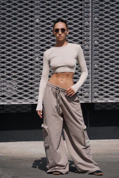 How to Style Cargo Pants with a Crop Top Like a Pro