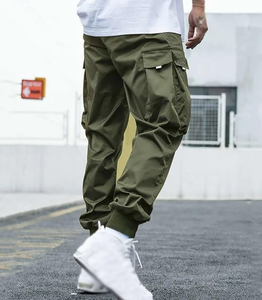 Cargo Pants vs. Joggers: Which One Fits Your Style?